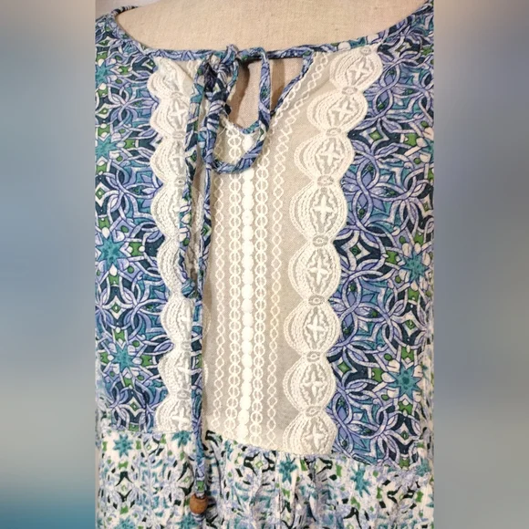 Angie Crop Asymmetrical Blouse, Bell 3/4 Sleeves, Lace,Tie, Paisley Blue+White,M - Picture 5 of 6